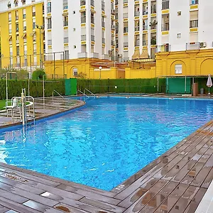 Luxury In With Pool Sevilla